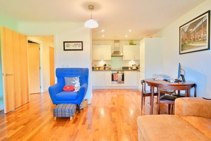 2 Bedroom Flat To Rent In Meath Crescent, London, E2