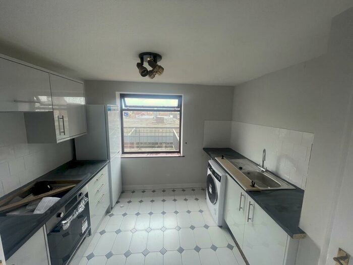 1 Bedroom Flat To Rent In Park Farm Drive, Allestree, Derby, DE22