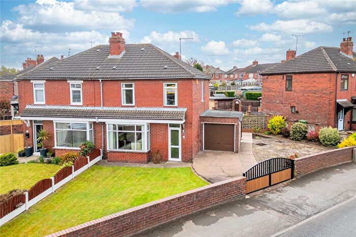 3 Bedroom Semi Detached House For Sale In Minsthorpe Lane, South Elmsall, Pontefract, West Yorkshire, WF9