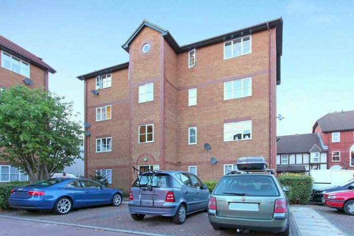 1 Bedroom Flat To Rent In Cameron Square, Mitcham, CR4