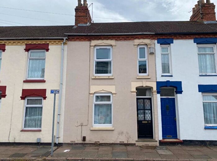 2 Bedroom House To Rent In Spencer Street, Northampton, NN5