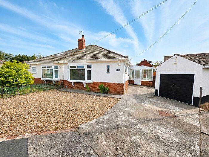 2 Bedroom Semi-Detached House For Sale In Glen Park Gardens, St George, Bristol, BS5