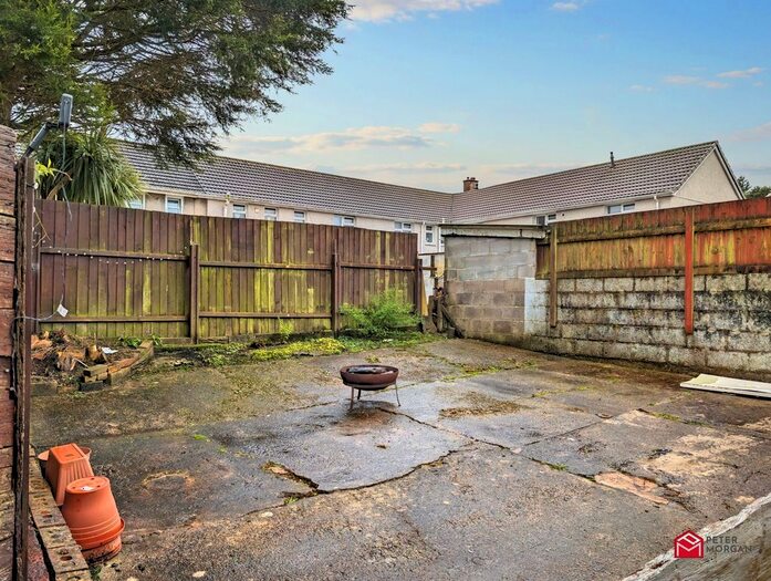 3 Bedroom Terraced House For Sale In Fifth Avenue, Clase, Swansea, SA6