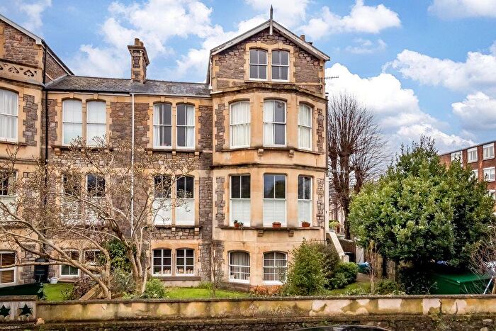 2 Bedroom Flat For Sale In Julian Road | Sneyd Park, BS9