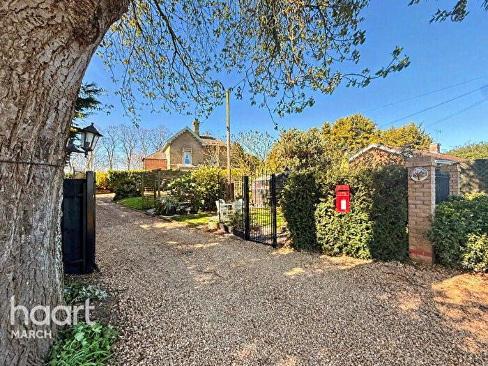 3 Bedroom Farm House For Sale In Manea Road, March, PE15