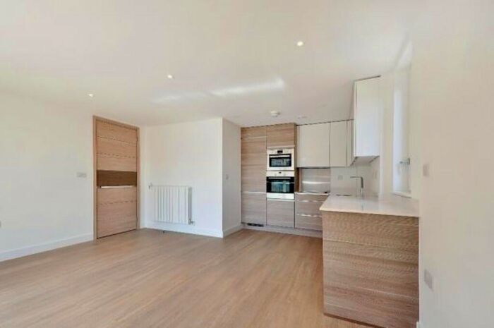 1 Bedroom Apartment To Rent In Royal Victoria Gardens, Whiting Way, SE16