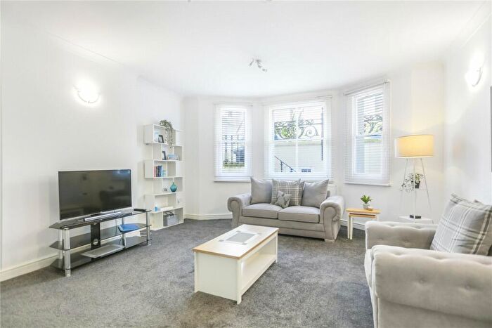 1 Bedroom Apartment To Rent In Cambridge Road, Hove, East Sussex, BN3