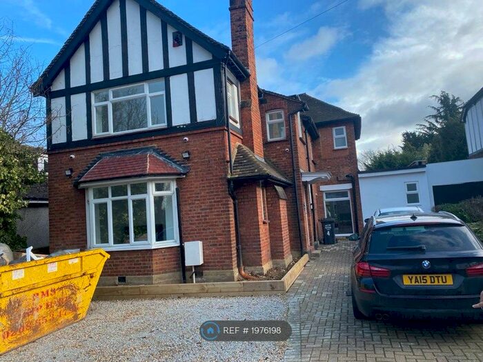 6 Bedroom Detached House To Rent In Pilgrims Way, Dartford, DA1