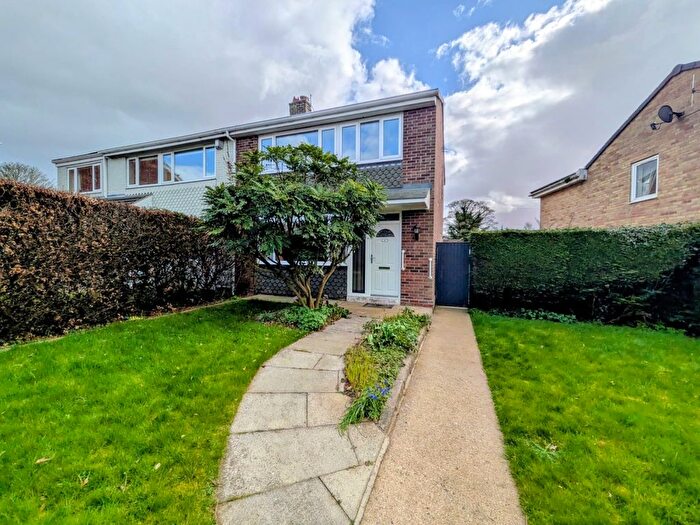 3 Bedroom Terraced House For Sale In White House Drive, Sedgefield, TS21