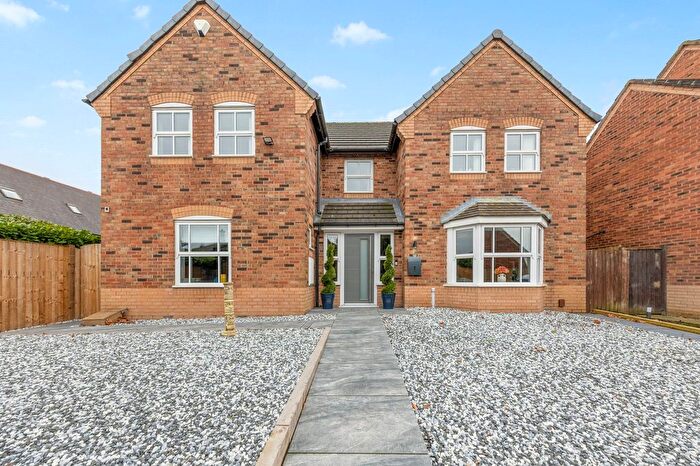 4 Bedroom Detached House For Sale In Chesterton Drive, Winwick, WA2