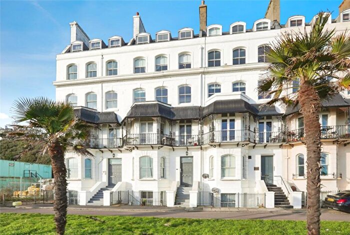 2 Bedroom Flat For Sale In Marine Parade, Folkestone, Kent, CT20
