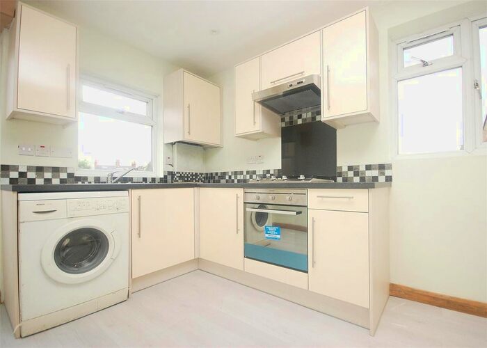 1 Bedroom Flat To Rent In Stanley Road, Teddington, TW11