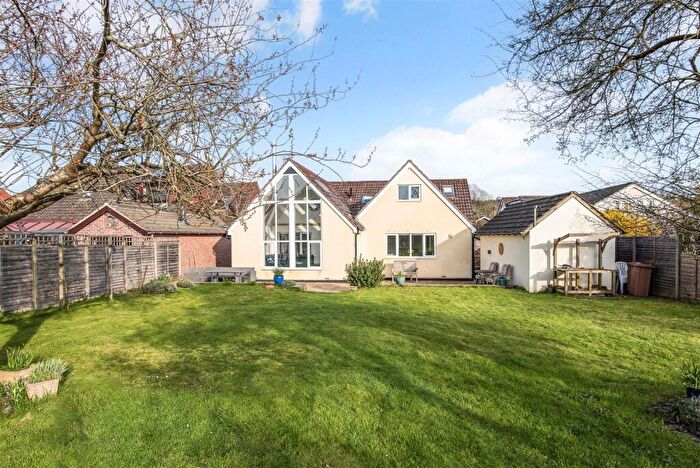 4 Bedroom Detached House For Sale In Green Lane, Clanfield, PO8
