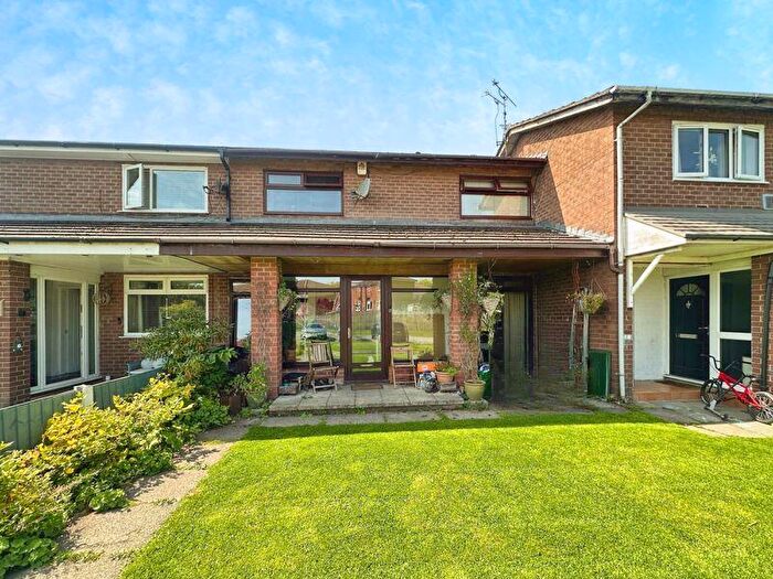 3 Bedroom Terraced House For Sale In Hodder Way, Whitefield, M45