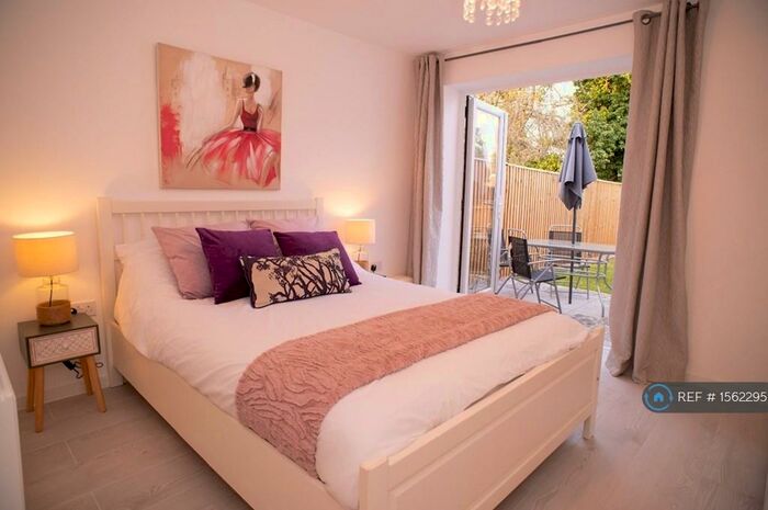 1 Bedroom Flat To Rent In Oxford Road, Kidlington, OX5