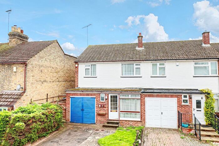 3 Bedroom End Of Terrace House For Sale In Orchard Close, Stanstead Abbotts, SG12
