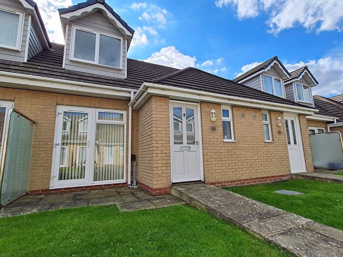 2 Bedroom Property To Rent In Bridge Mead Mews, Sandown, PO36