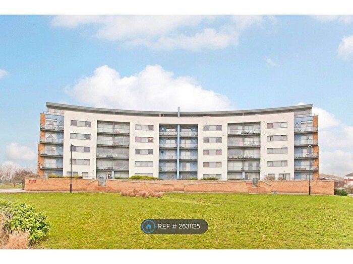 2 Bedroom Flat To Rent In Tideslea Path, London, SE28