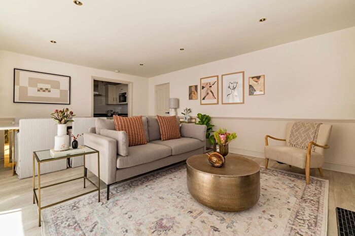 2 Bedroom Flat To Rent In Lambeth, SW9