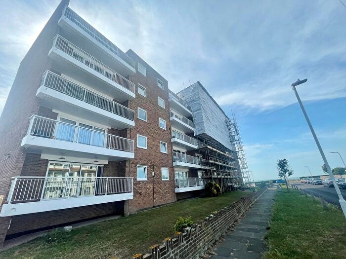 2 Bedroom Flat To Rent In Alfred Road, Birchington, CT7