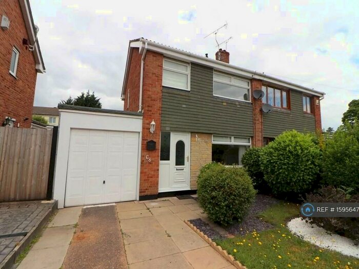 3 Bedroom Semi-Detached House To Rent In Cantley Manor Avenue, Doncaster, DN4