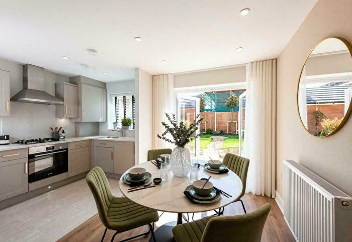 3 Bedroom Semi Detached House For Sale In Scocles Road, Minster On Sea, Kent, ME12