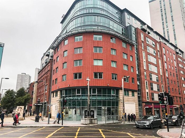 2 Bedroom Apartment To Rent In Orion Building, City Centre, B5