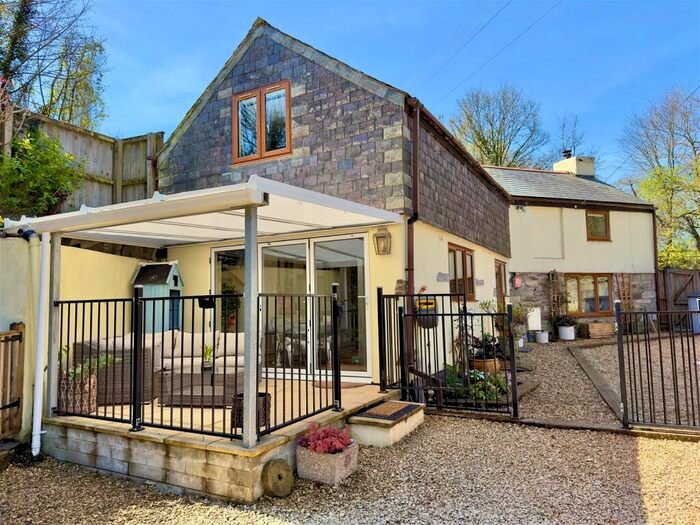 3 Bedroom Detached House For Sale In Dunmere, Bodmin, PL31