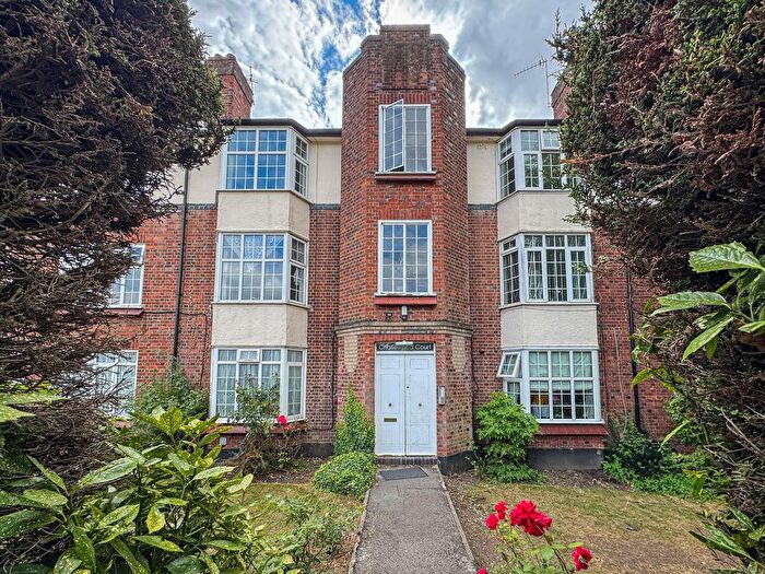 2 Bedroom Flat To Rent In Hale Lane, Chasewood Court Hale Lane, NW7