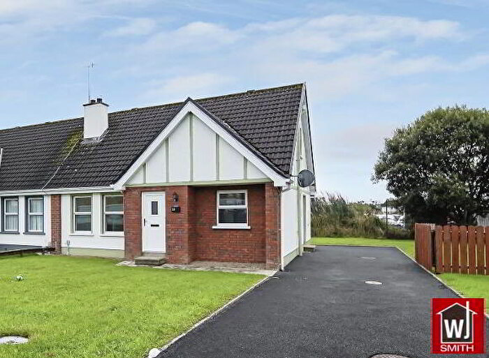 3 Bedroom Semi-Detached Chalet Bungalows For Sale In Whiterock Park, Castlederg, BT81