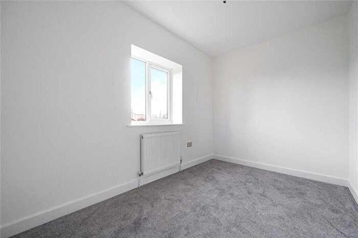 2 Bedroom Apartment To Rent In Coudray Mews, Adworth, Reading, RG7