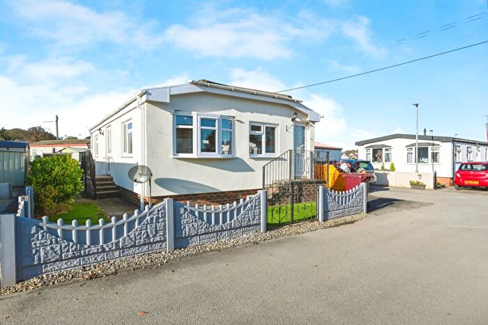 2 Bedroom Detached House For Sale In East Front, Halsnead Park, Prescot, Merseyside, L35