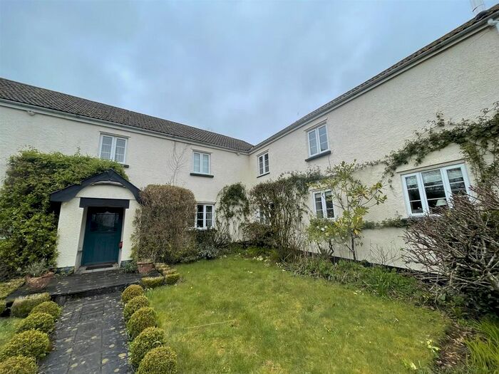 2 Bedroom Property To Rent In Shillingford, Tiverton, EX16