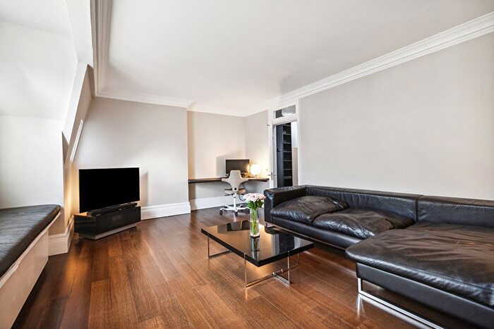 1 Bedroom Flat For Sale In Great Portland Street, London, United Kingdom, W1W