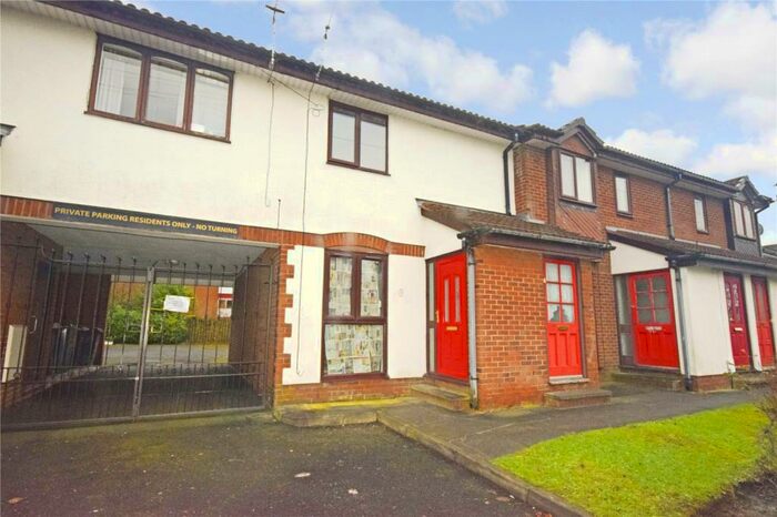 1 Bedroom Flat To Rent In Craignair Court, Hospital Road, Pendlebury, M27