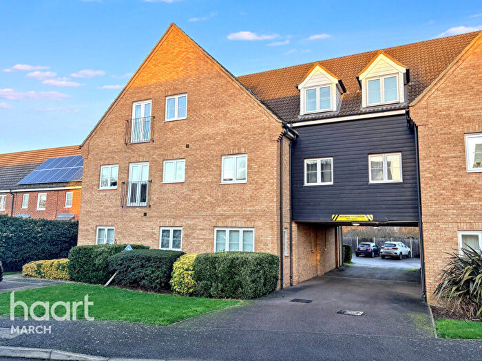2 Bedroom Apartment For Sale In Heron Way, Benwick, PE15