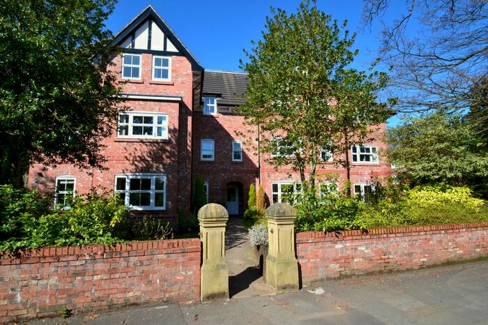2 Bedroom Flat To Rent In Roselands, Harboro Road, Sale, M33