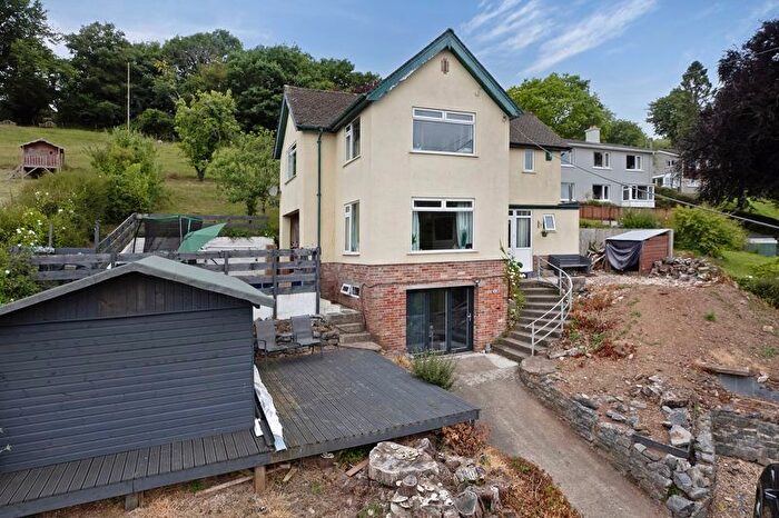 4 Bedroom Detached House For Sale In Dart Bridge Road, Buckfastleigh, TQ11