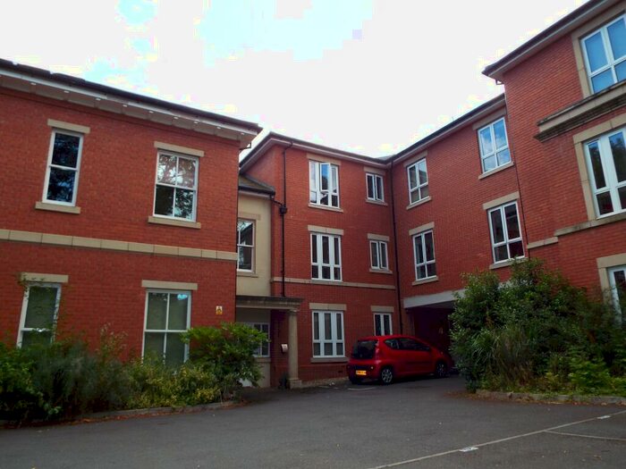 2 Bedroom Flat To Rent In Vicarage Place, Ashbourne Road, DE22