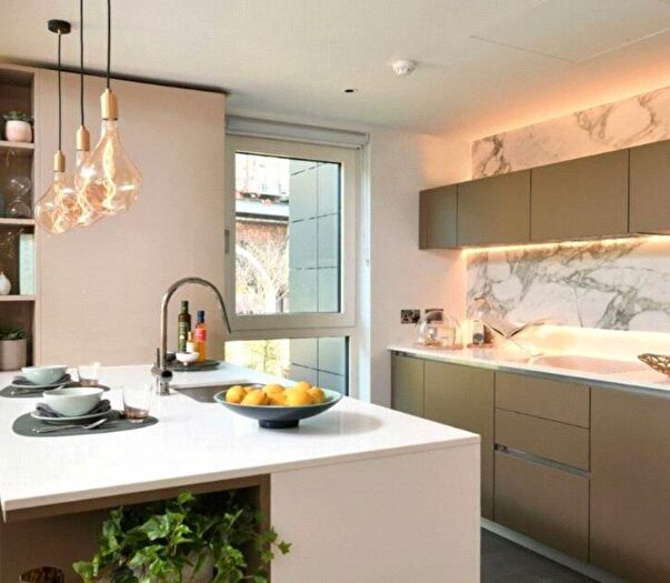 2 Bedroom Flat To Rent In One Thames City, Nine Elms, SW8