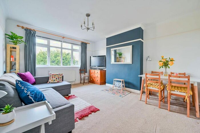 1 Bedroom Flat To Rent In Wilton Grove, Wimbledon, London, SW19