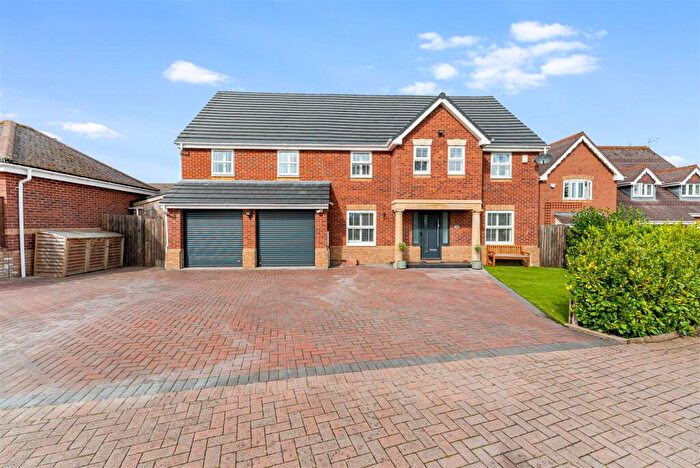5 Bedroom Detached House For Sale In Warry Close, Wraxall, BS48