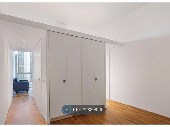 1 Bedroom Flat To Rent In Abito, Salford, M3