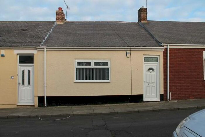 2 Bedroom Cottage To Rent In Millburn Street, Sunderland, Tyne And Wear, SR4