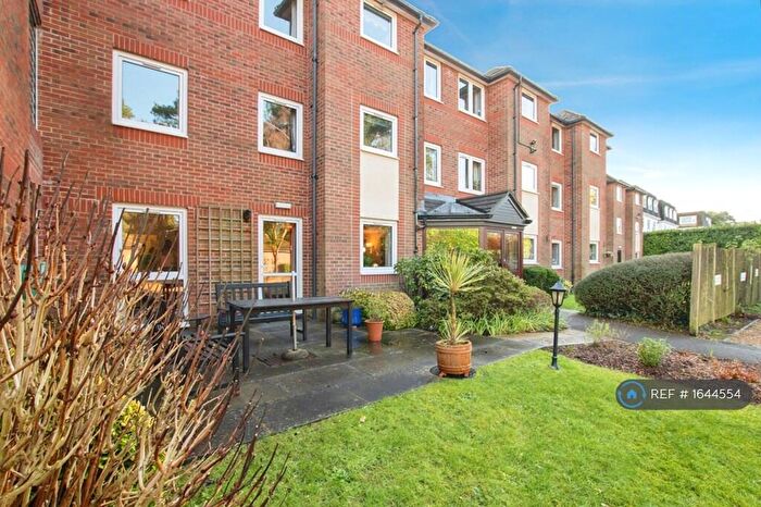 1 Bedroom Flat To Rent In Alexandria Court, Ferndown, BH22