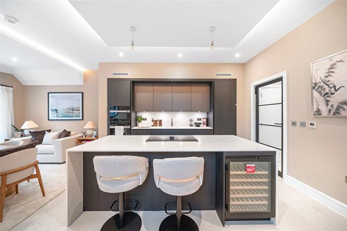 5 Bedroom Semi-Detached House For Sale In Abbotswood Place, Abbotswood Road, London, SW16