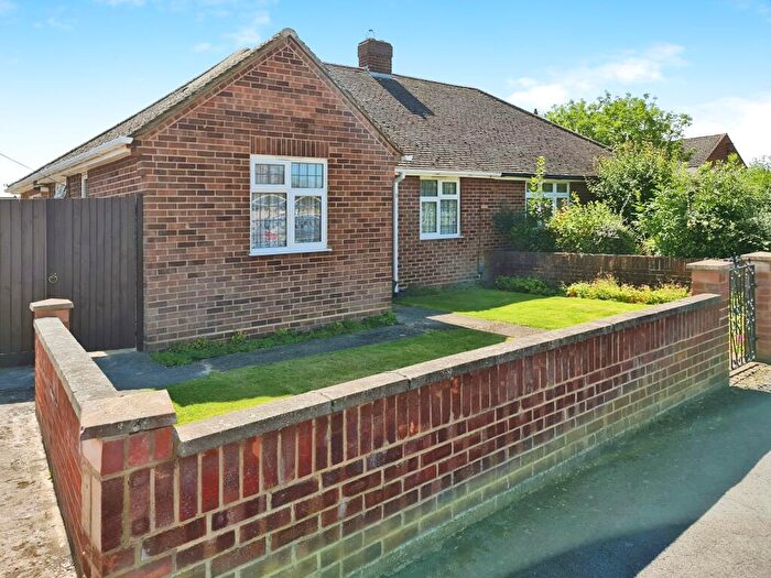 2 Bedroom Bungalow For Sale In Furzefield, Bedford, MK41