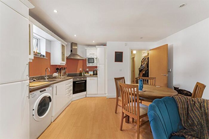 2 Bedroom Flat For Sale In Elgar Street, Canada Water, SE16