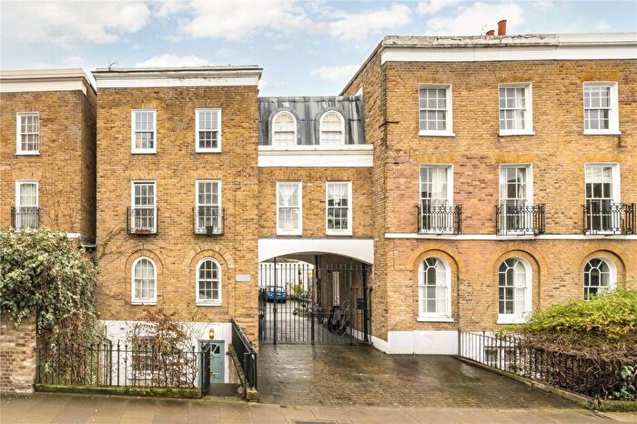 2 Bedroom Flat For Sale In Regal Place, Bow, London, E3