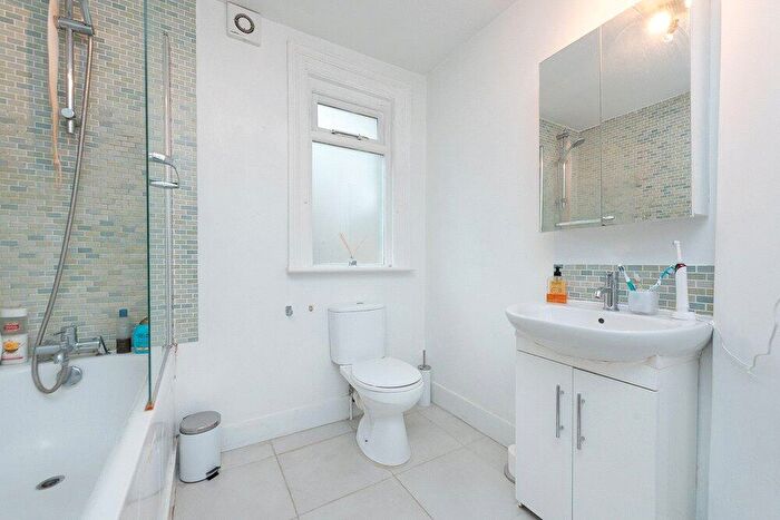 4 Bedroom Terraced House For Sale In St Johns Avenue, Harlesden, NW10